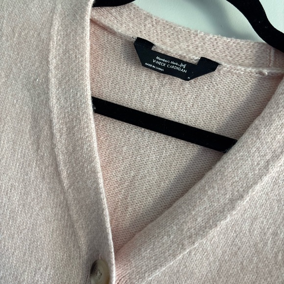 Chic Blush Pink Button-Up Cardigan - Picture 2 of 3